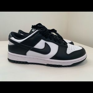 Nike dunk low black and white
